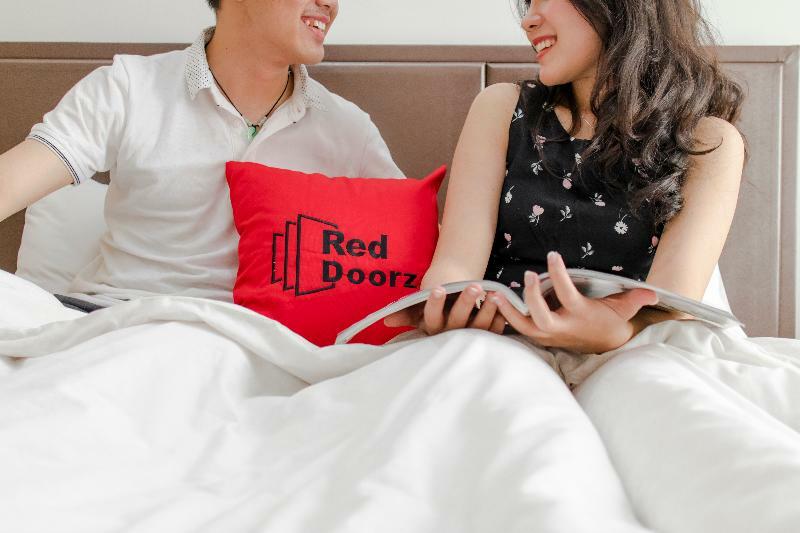 เรดดอร์ซ เนียร์ ยูนิเวอร์ซิตาส วิจายา คูซูมา 2 Hotel สุราบายา ภายนอก รูปภาพ