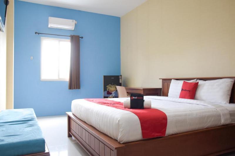 เรดดอร์ซ เนียร์ ยูนิเวอร์ซิตาส วิจายา คูซูมา 2 Hotel สุราบายา ภายนอก รูปภาพ